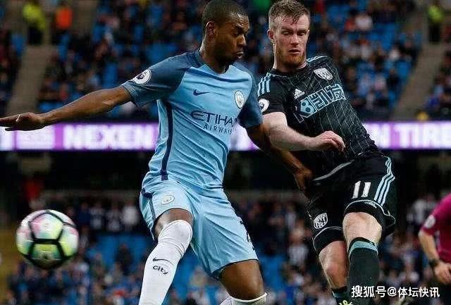  曼城铁卫乌龙送礼，瓜帅称仍需引援补强  